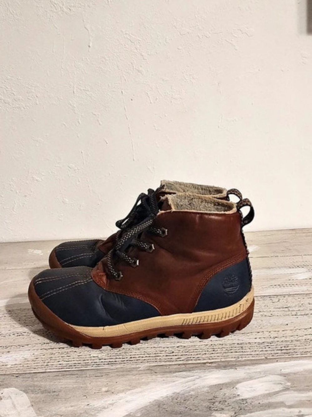 Timberland Womens Winter Duck Boots Size 7 Brown Blue Shearling Lined Waterproof